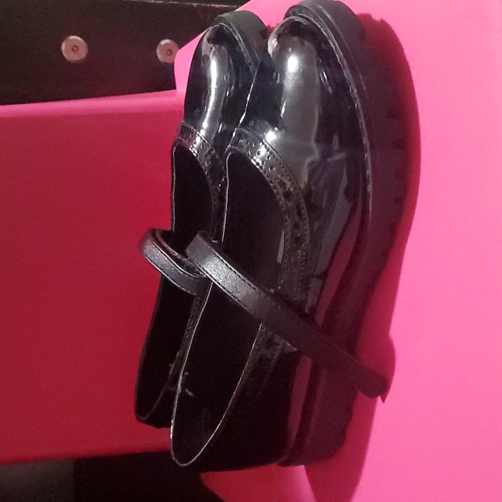 Dress shoes